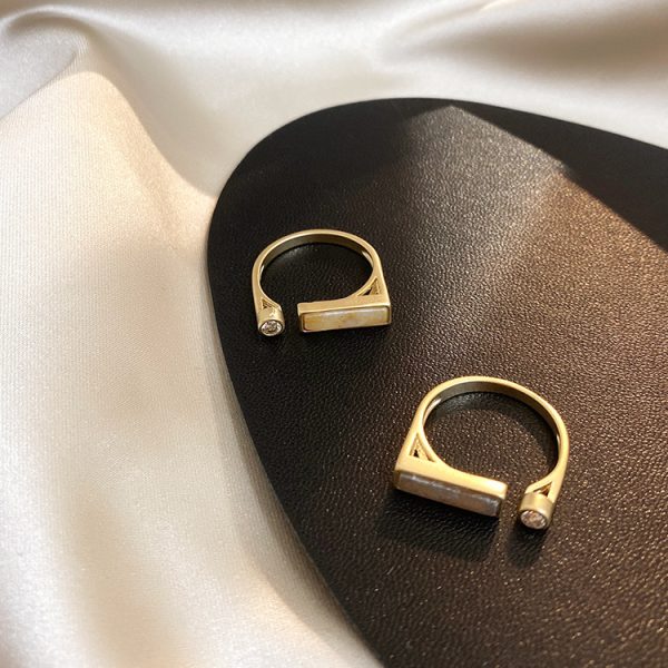 Vintage Style Ring - Image 3