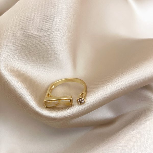 Vintage Style Ring - Image 8